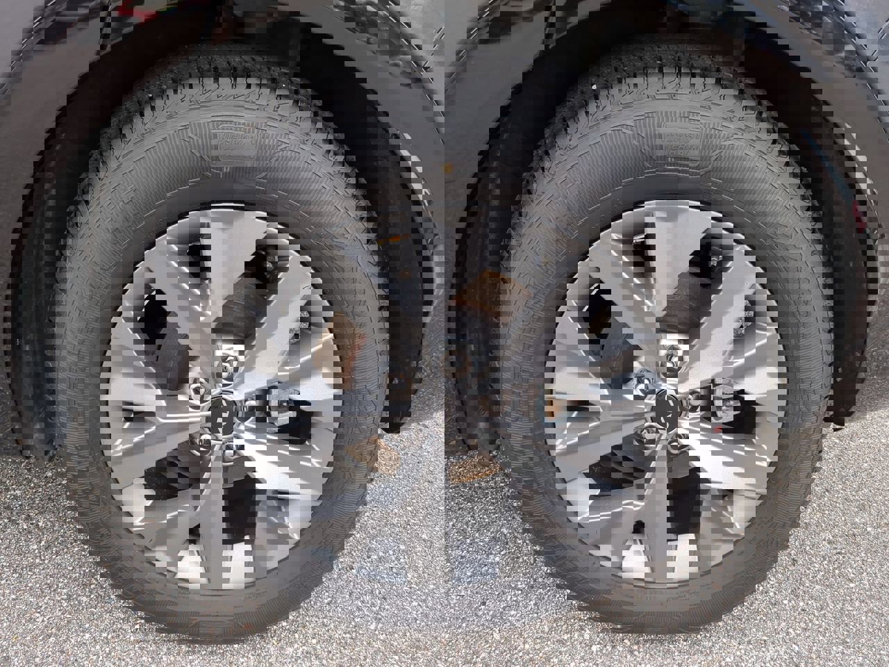 Used 2023 Kia Sportage SX image 11