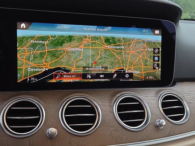 Used 2023 Mercedes-Benz E 350 4MATIC Sedan image 13