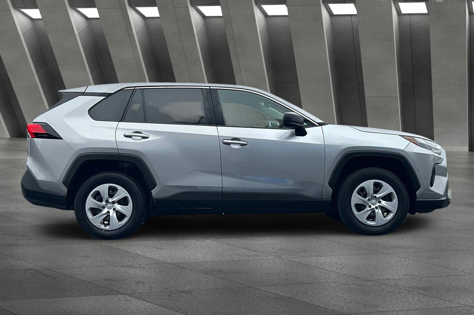 Used 2024 Toyota RAV4 LE image 3