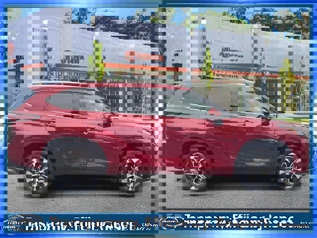 Certified 2024 Toyota Highlander XLE image 5