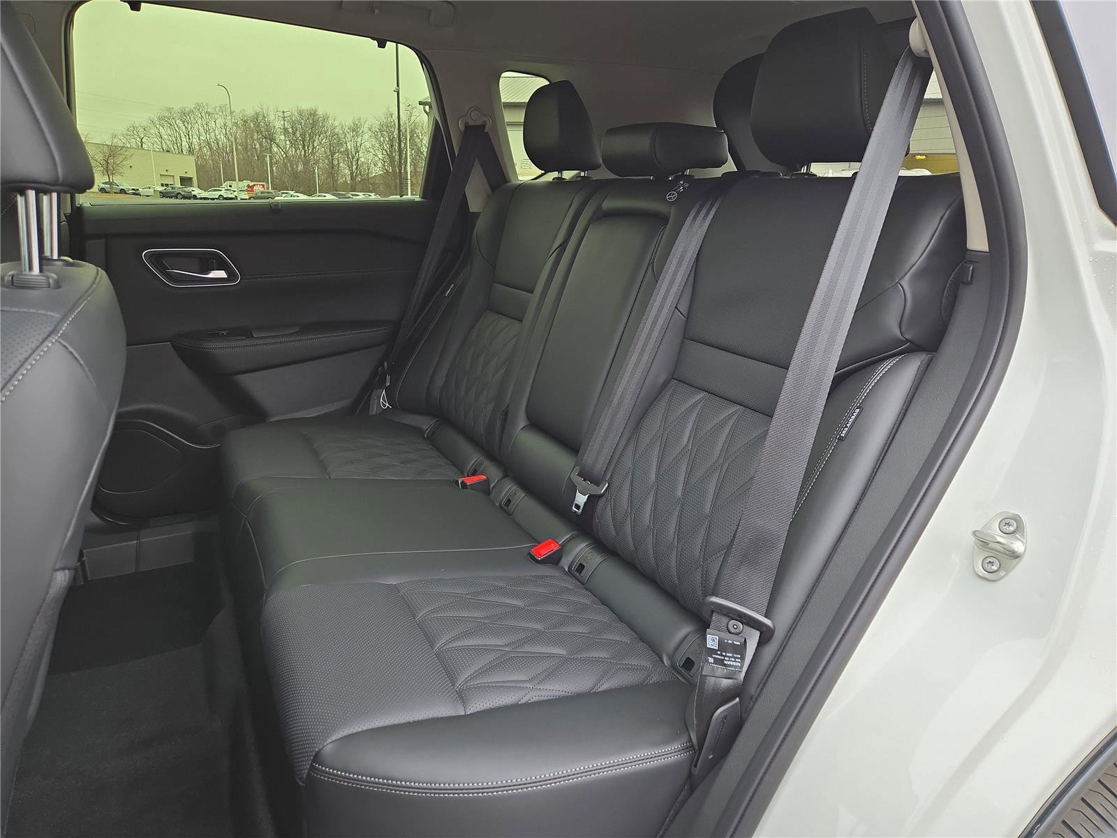 New 2026 Nissan Rogue Platinum w/ Tech Package AWD/4WD image 13