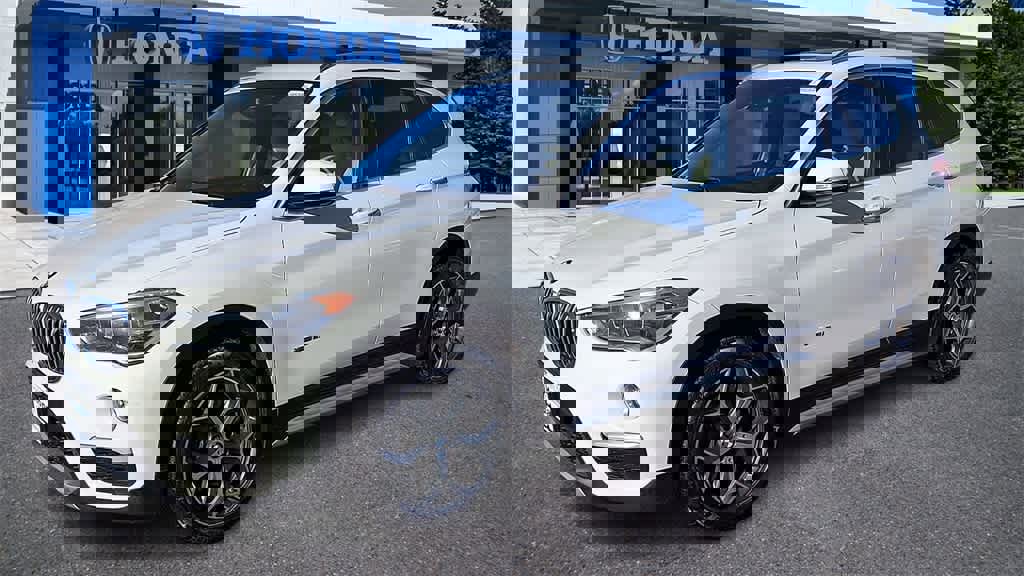 Used 2016 BMW X1 xDrive28i image 4