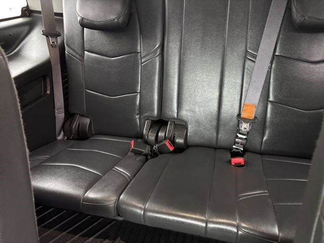 Used 2017 Cadillac Escalade Luxury image 35