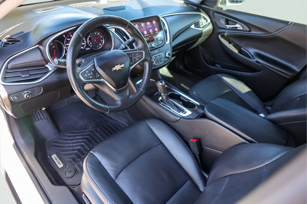 Used 2020 Chevrolet Malibu Premier FWD image 13