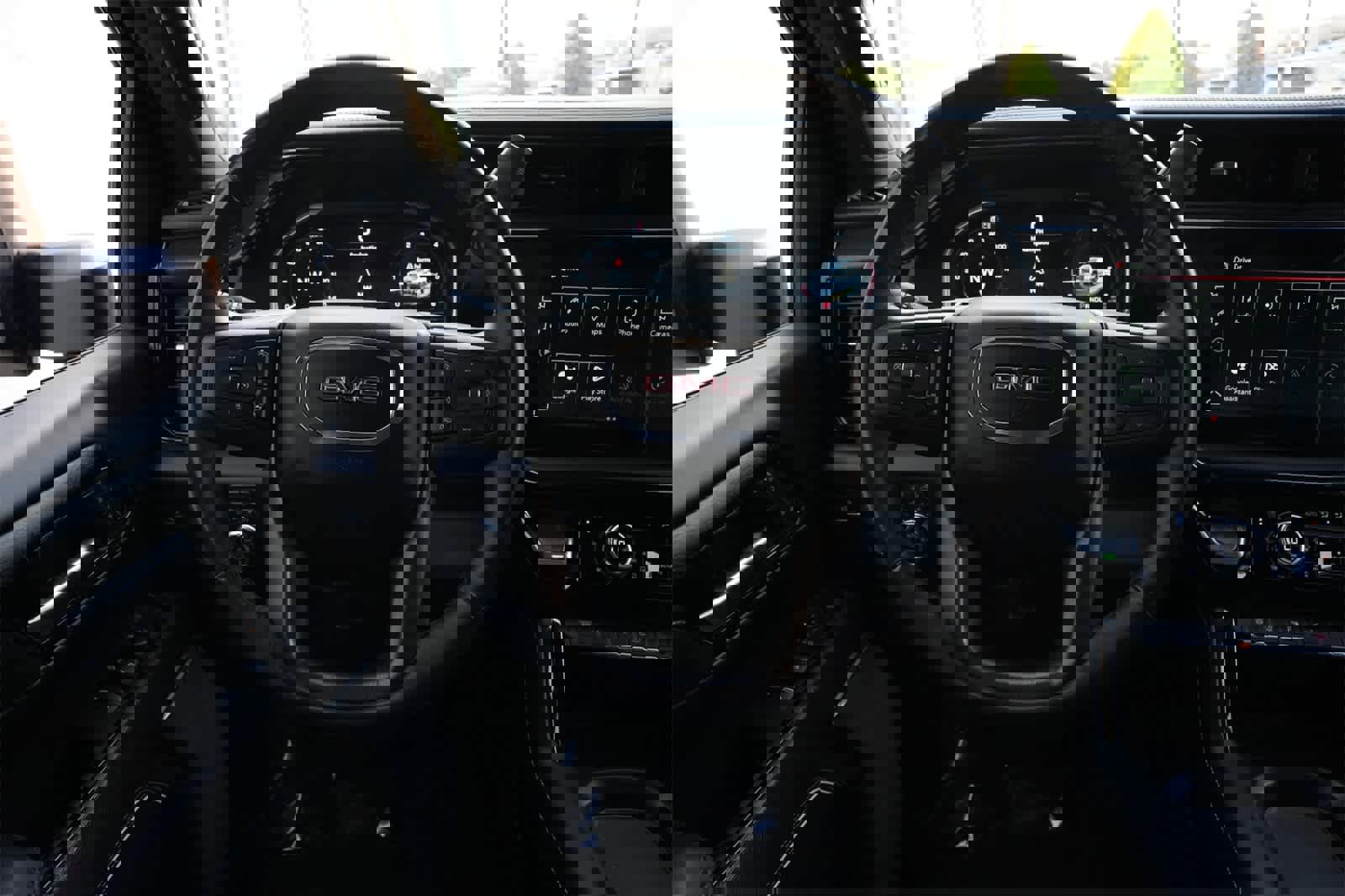 Used 2024 GMC Sierra 2500 AT4X image 9