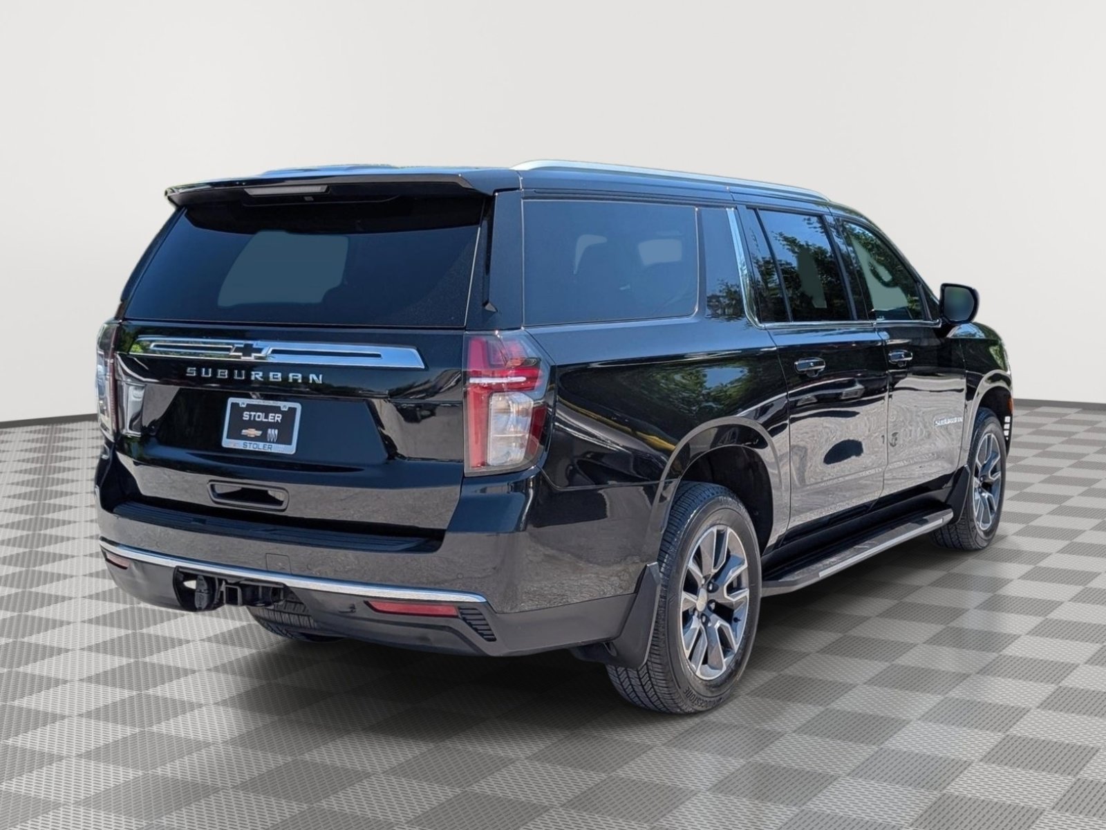 Used 2021 Chevrolet Suburban LS RWD image 5