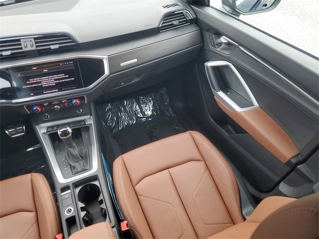 Used 2024 Audi Q3 2.0T Premium Plus w/ Premium Plus Package image 14