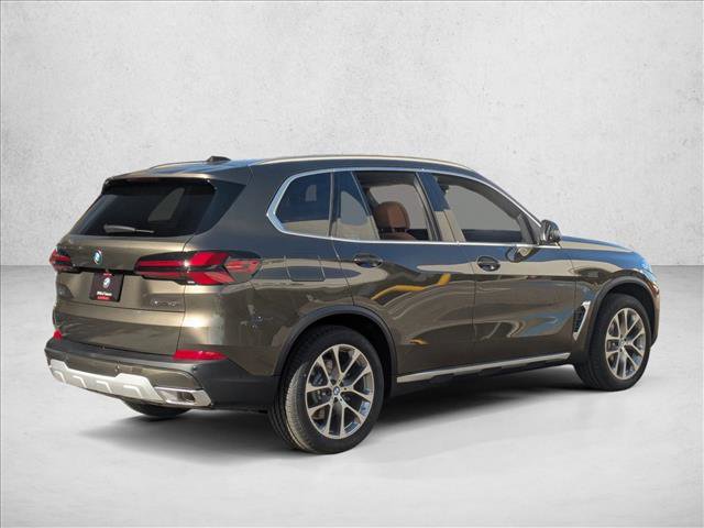 Used 2026 BMW X5 xDrive40i w/ Premium Package AWD/4WD image 2
