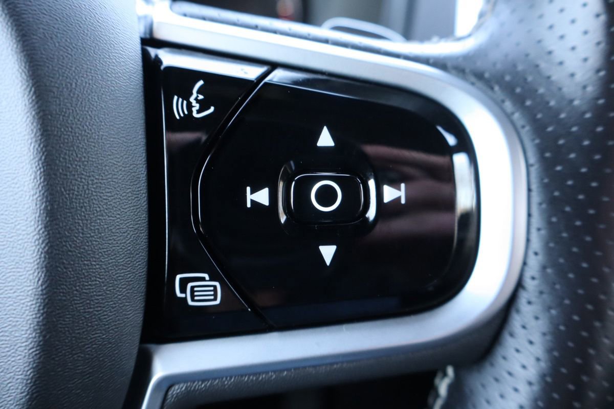 Used 2019 Volvo XC90 T6 R-Design w/ Advanced Package AWD/4WD image 33