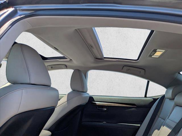 Used 2016 Lexus ES 350 w/ Luxury Package w/Wood Trim FWD image 20
