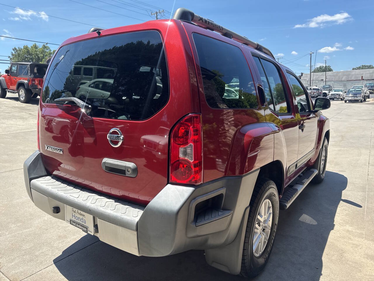 Used 2015 Nissan Xterra S w/ Value Package AWD/4WD image 4