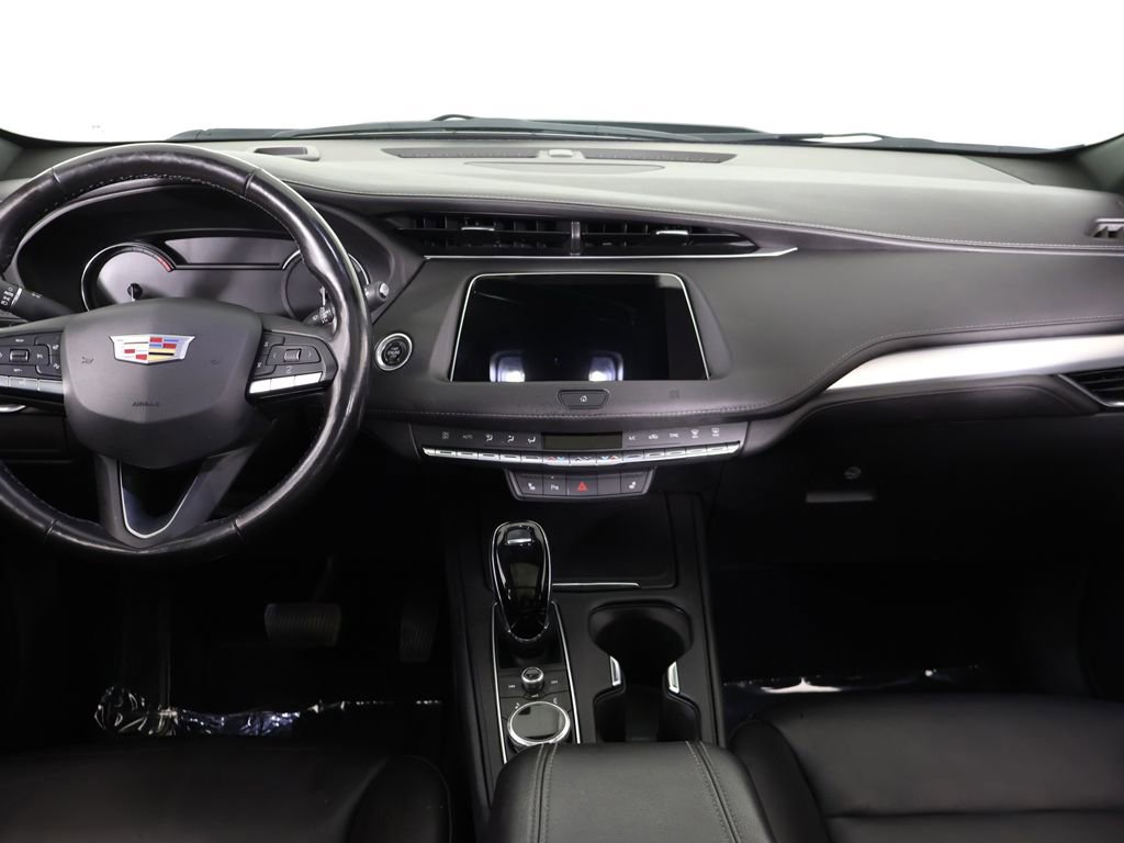 Used 2020 Cadillac XT4 Premium Luxury w/ Cold Weather Package AWD/4WD image 39
