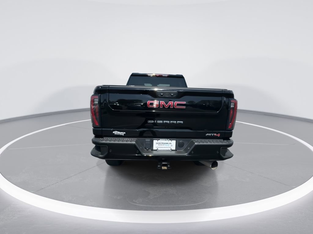Used 2025 GMC Sierra 2500 AT4 AWD/4WD image 7