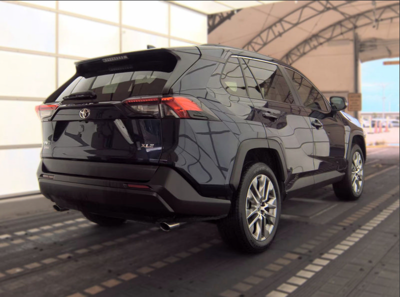Used 2022 Toyota RAV4 XLE Premium FWD video 3