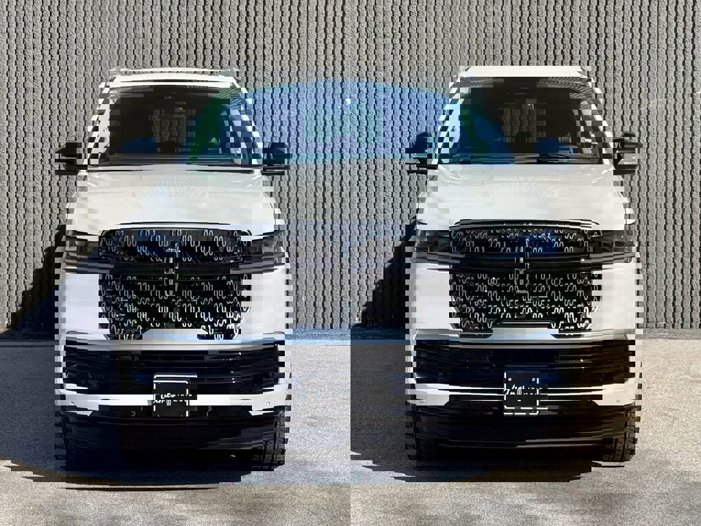 New 2025 Lincoln Navigator L Reserve image 9