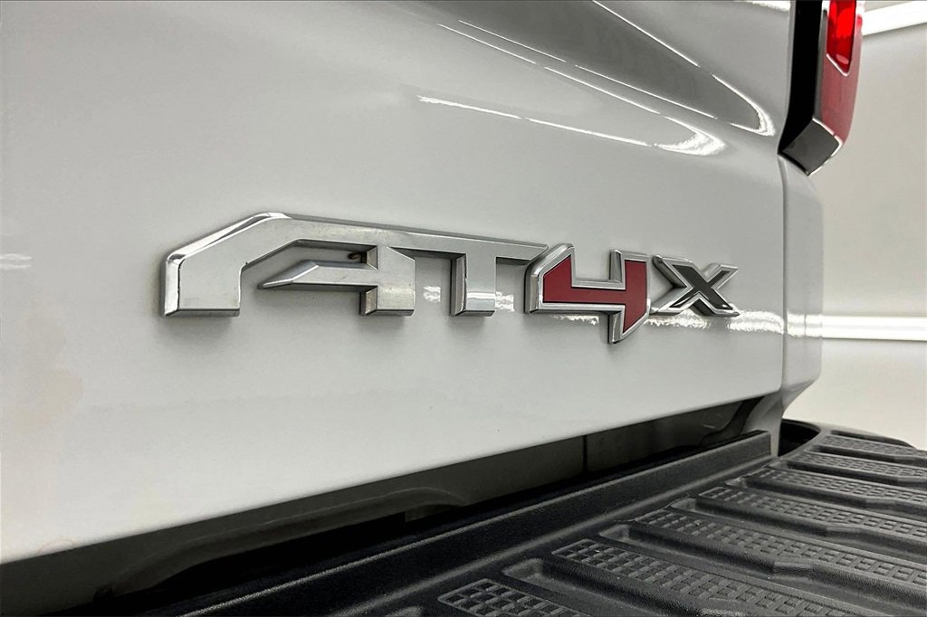Used 2023 GMC Sierra 1500 AT4X image 8