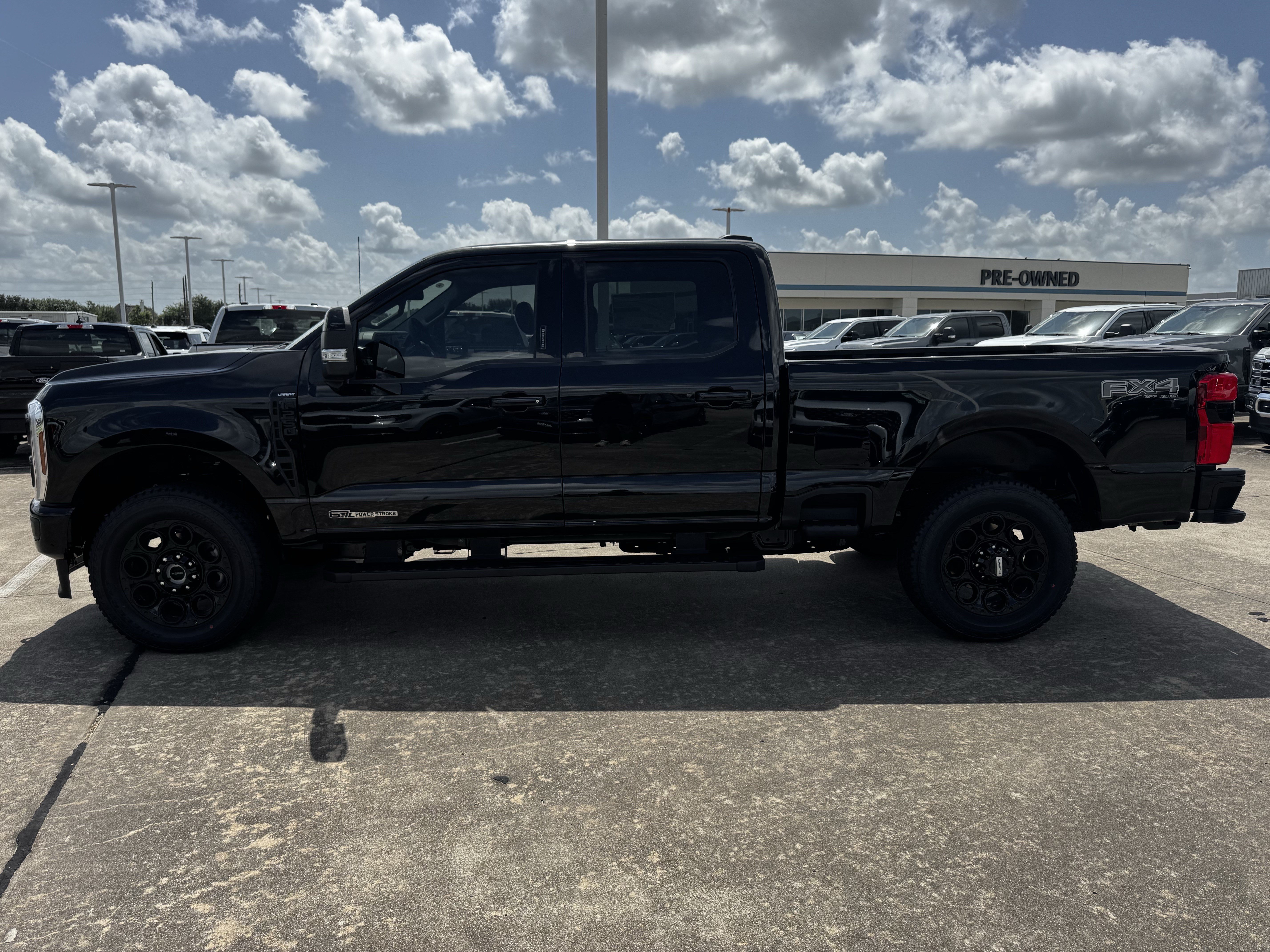 New 2026 Ford F250 Lariat w/ Black Appearance Package AWD/4WD image 7