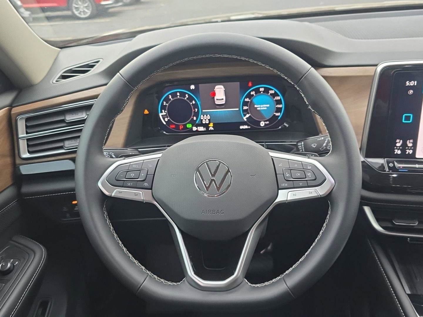 Certified 2025 Volkswagen Atlas SE image 13