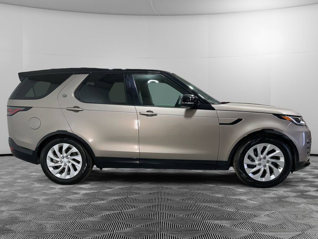 Used 2023 Land Rover Discovery S R-Dynamic image 6