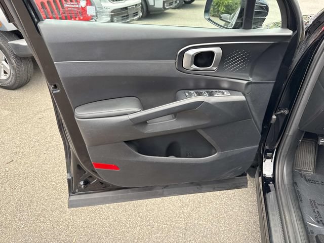 Used 2023 Kia Sorento S w/ Panoramic Sunroof Package FWD image 13