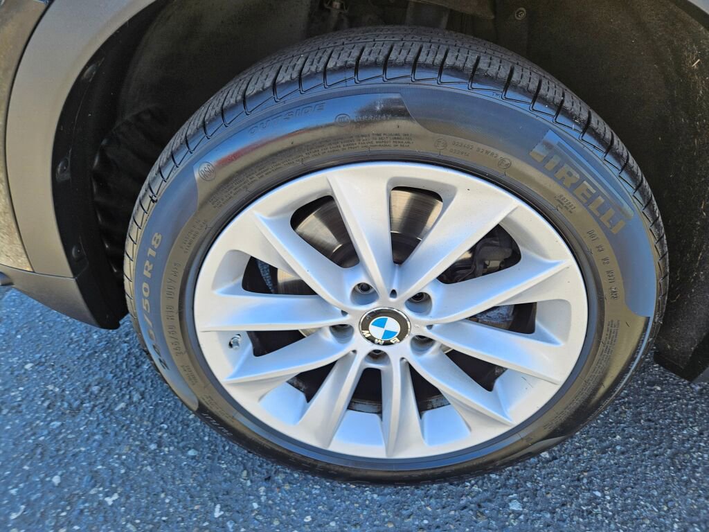 Used 2016 BMW X3 xDrive28i w/ Driver Assistance Package AWD/4WD image 8