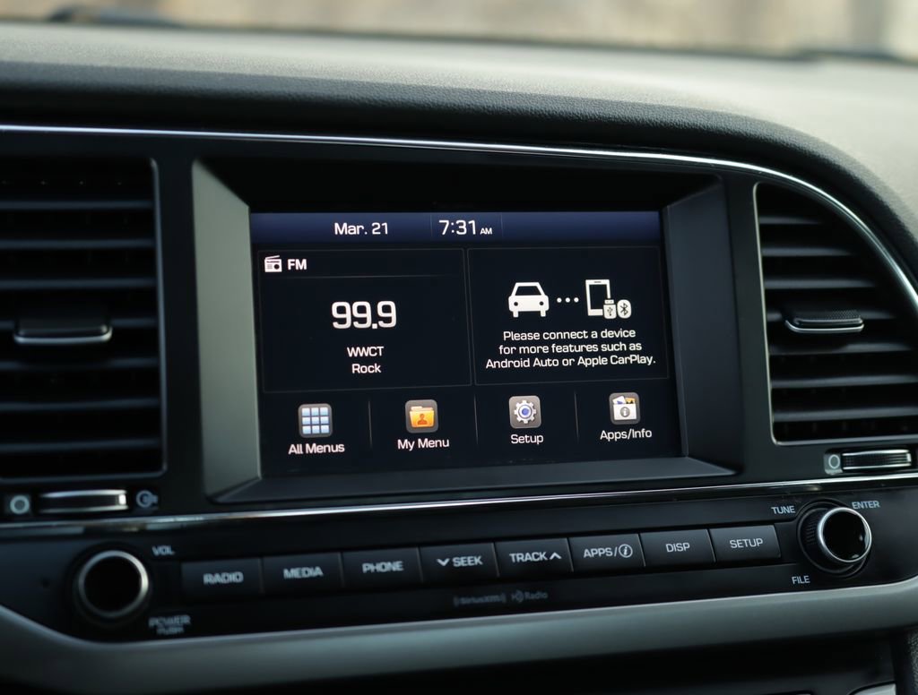 Used 2018 Hyundai Elantra SEL image 13