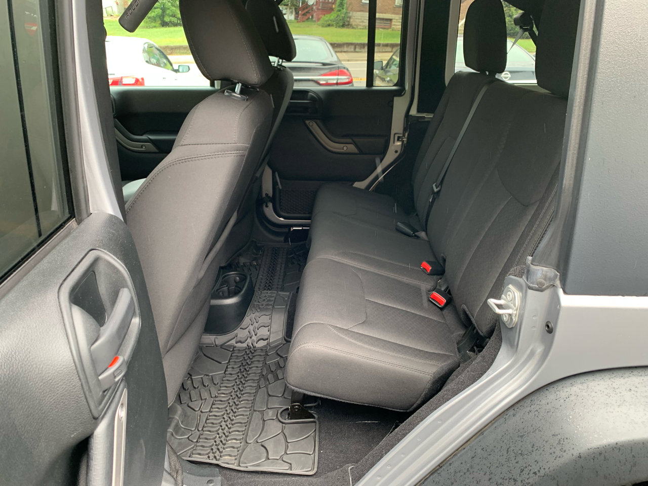 Used 2018 Jeep Wrangler Unlimited Sport S image 28