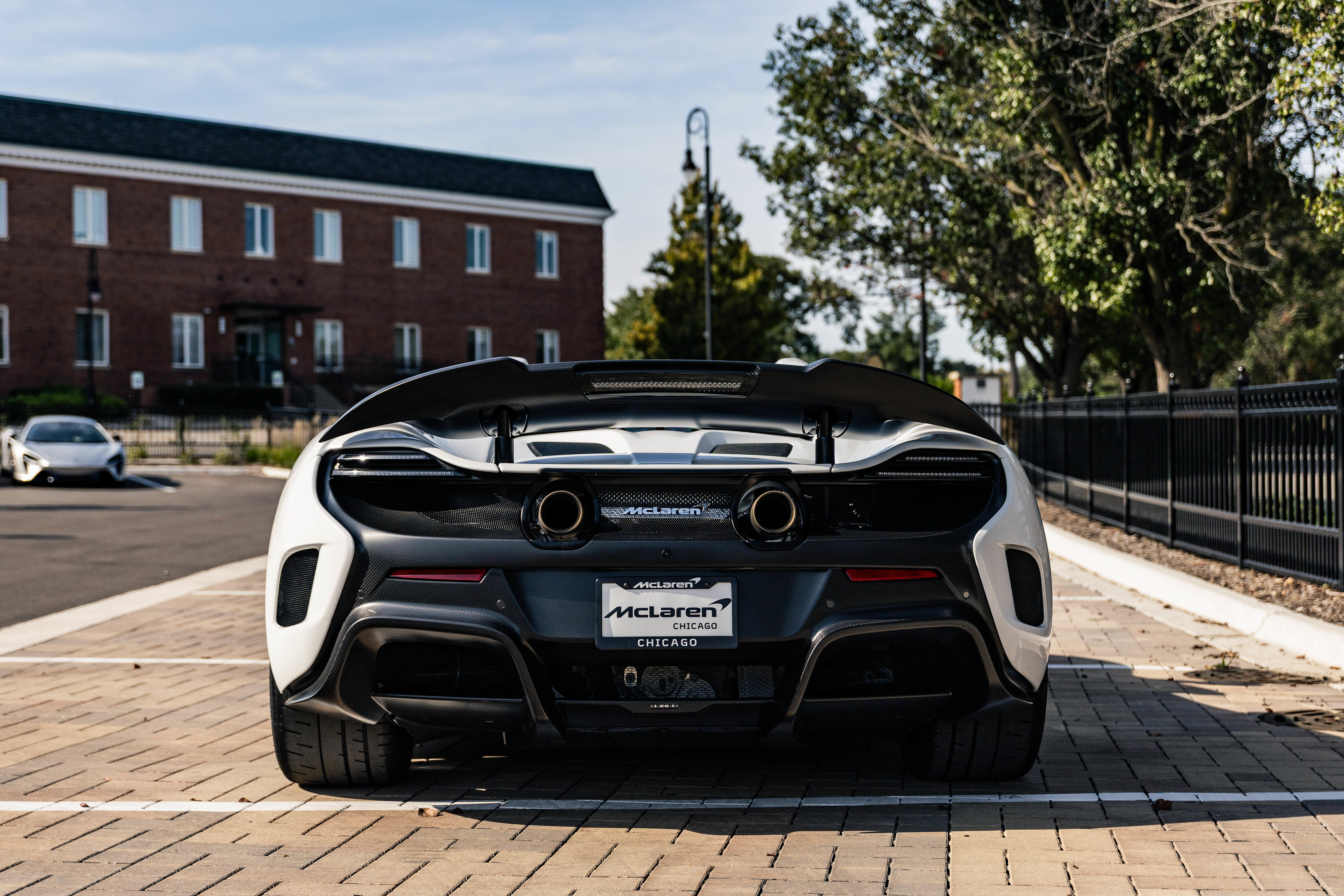Used 2016 McLaren 675LT Spider RWD image 35