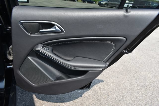 Used 2017 Mercedes-Benz GLA 250 4MATIC image 44