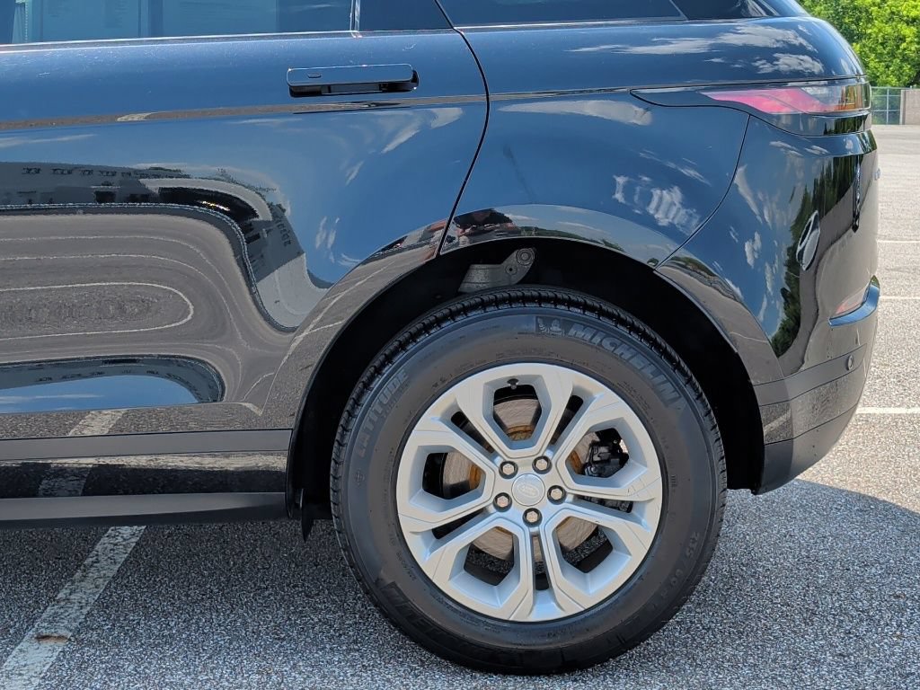 Used 2023 Land Rover Range Rover Evoque S AWD/4WD image 4