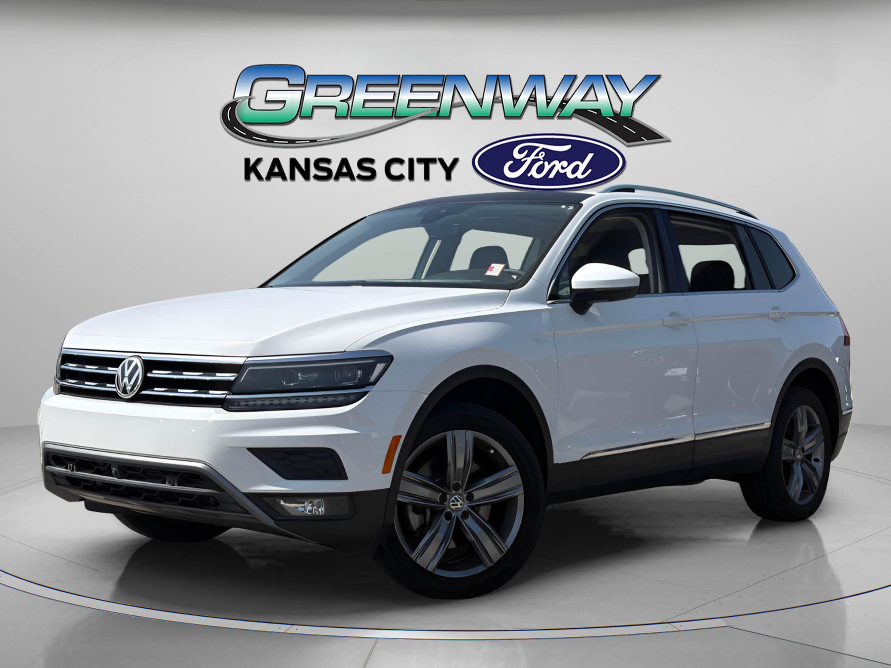 Used 2019 Volkswagen Tiguan SEL Premium AWD/4WD image 3