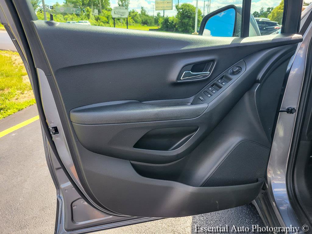 Certified 2020 Chevrolet Trax LS FWD image 20