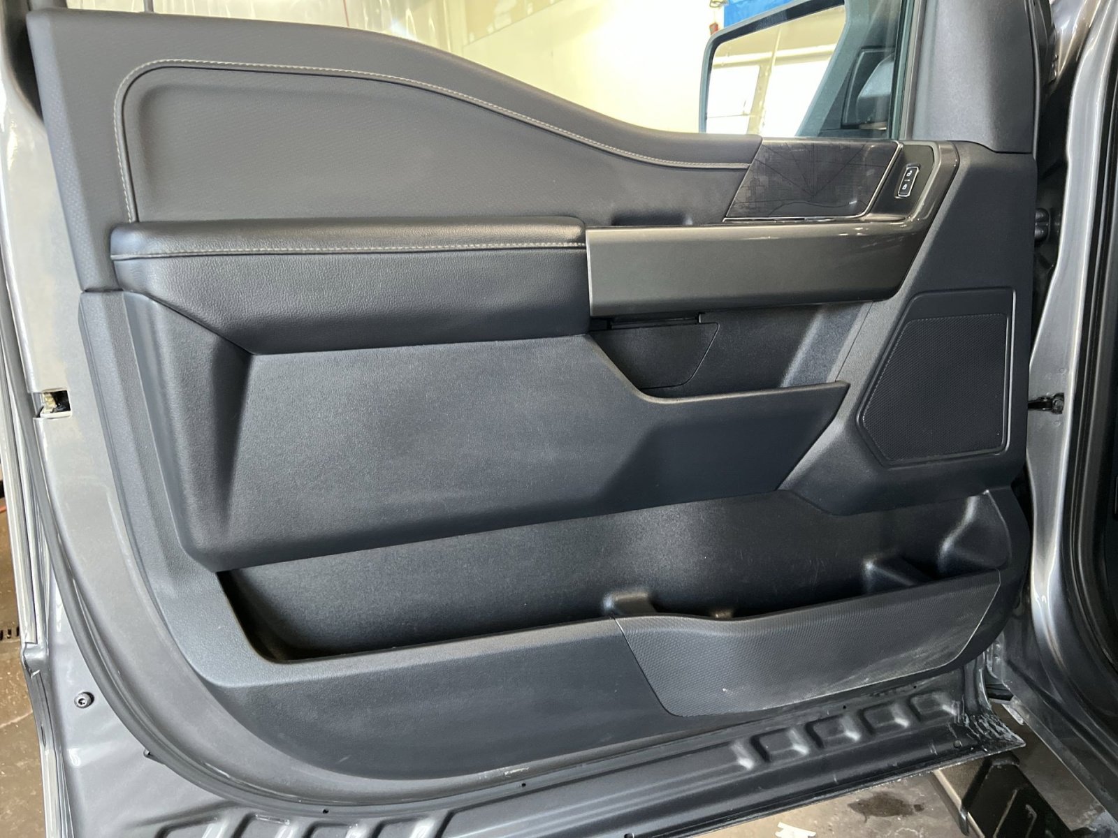 Certified 2022 Ford F150 XLT w/ Equipment Group 302A High image 14