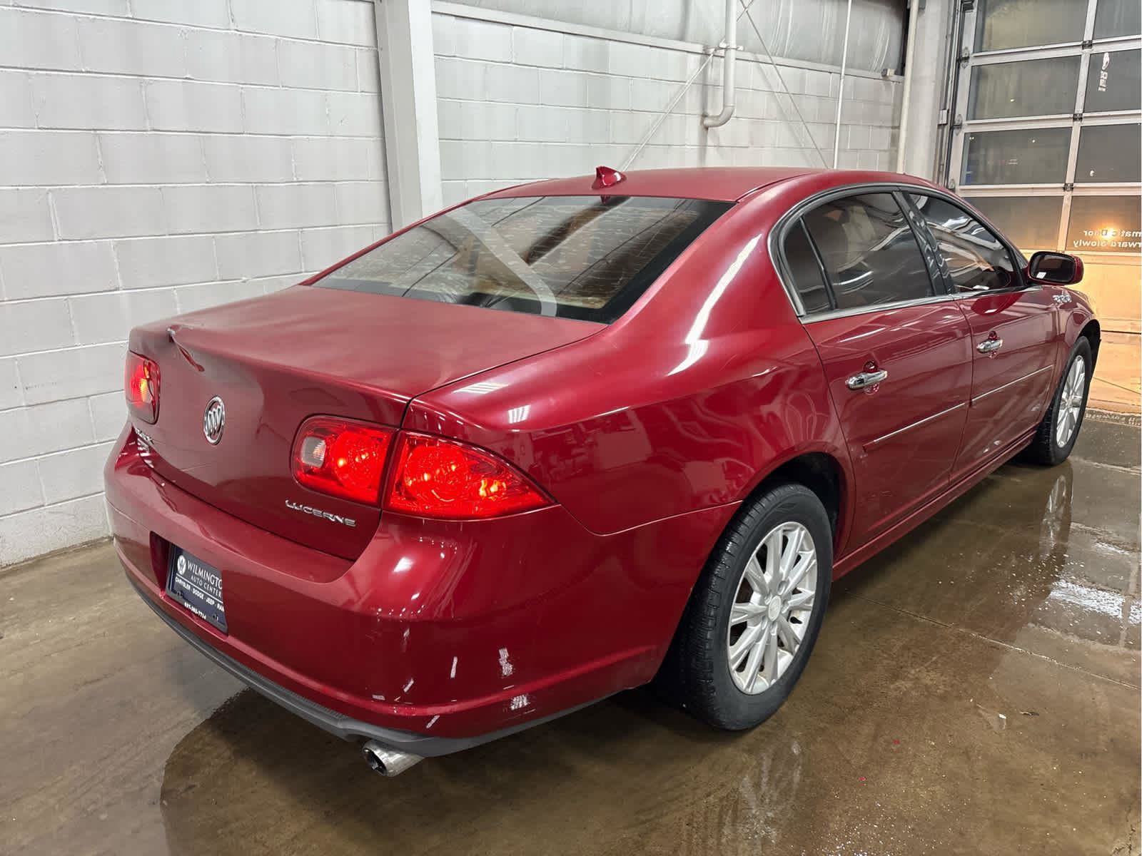 Used 2011 Buick Lucerne CX FWD image 3