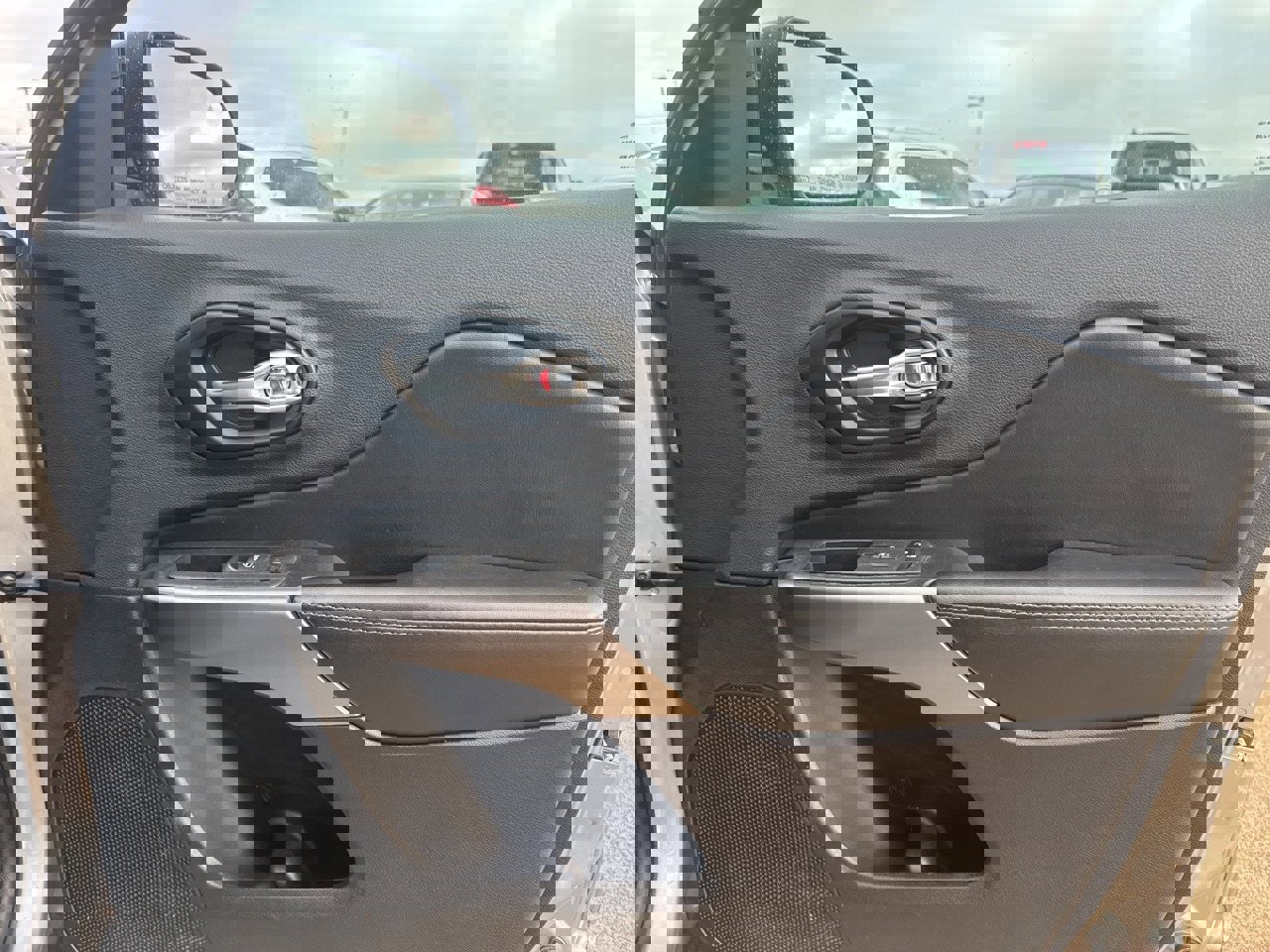 Used 2022 Jeep Cherokee Latitude Lux image 9