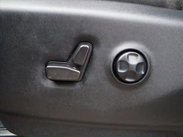 Used 2022 Chrysler Pacifica Touring-L image 14