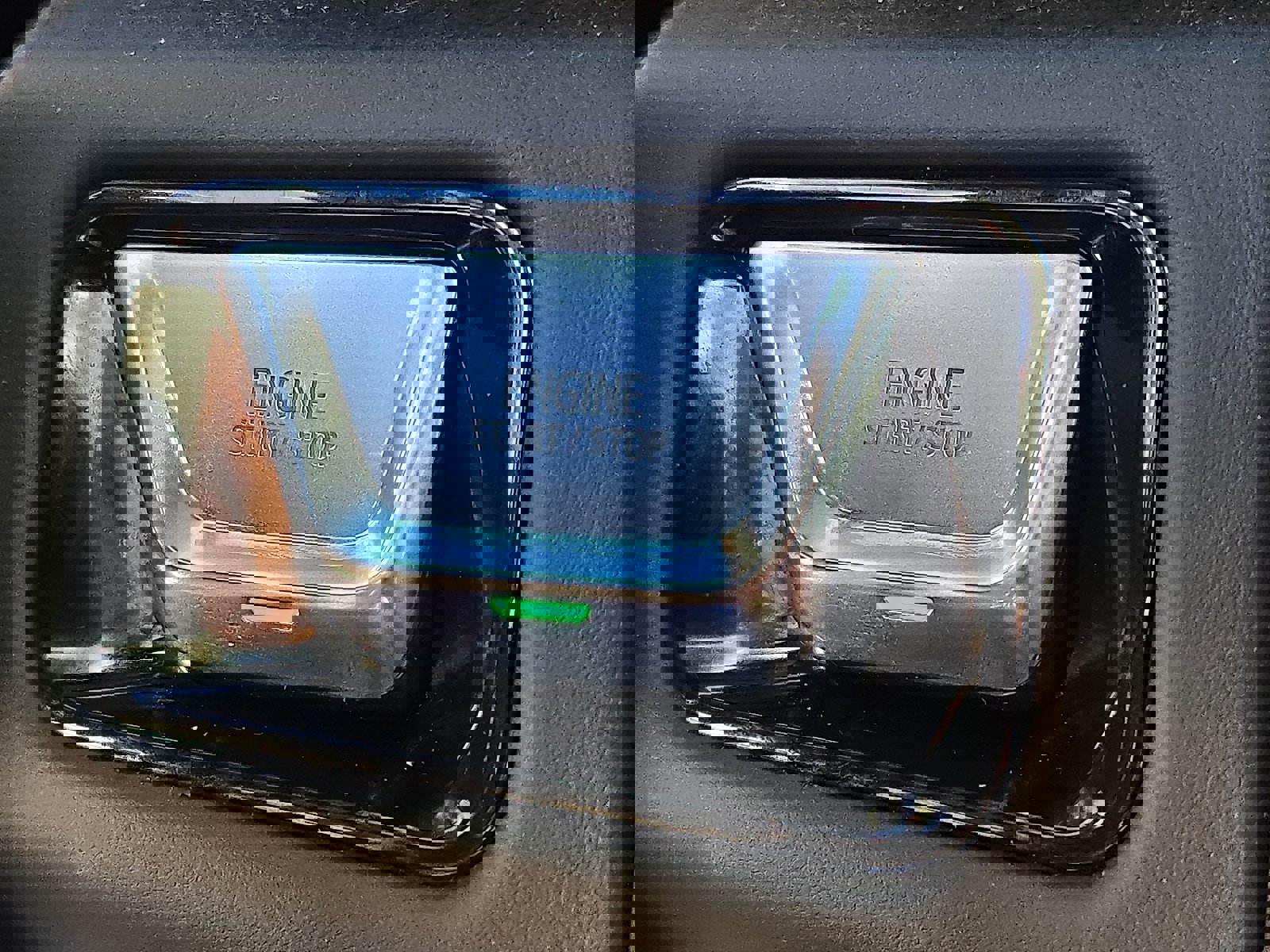 Used 2025 GMC Yukon AT4 Ultimate w/ LPO, Floor Liner Package image 25