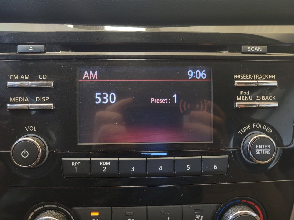Used 2014 Nissan Rogue S AWD/4WD image 25