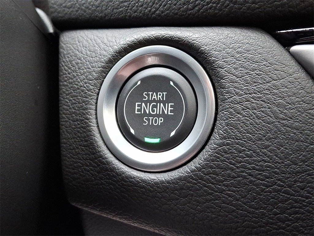 Used 2025 Cadillac XT4 Premium Luxury w/ Cold Weather Package image 27