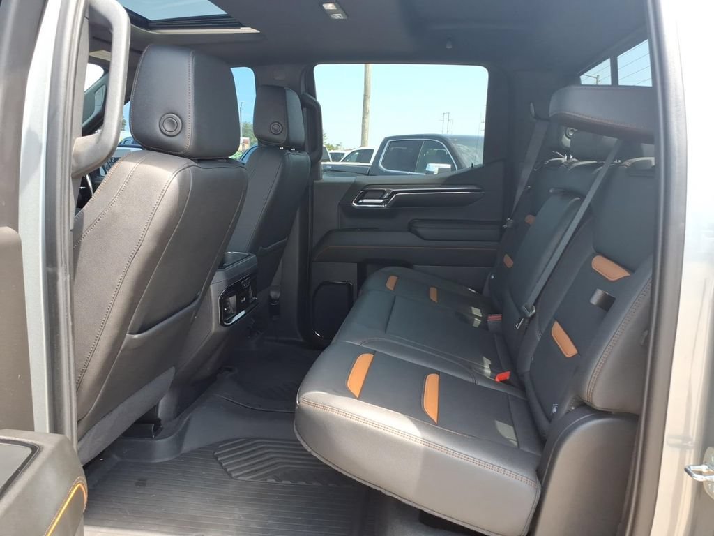 Used 2024 GMC Sierra 1500 AT4 w/ Technology Package AWD/4WD image 21