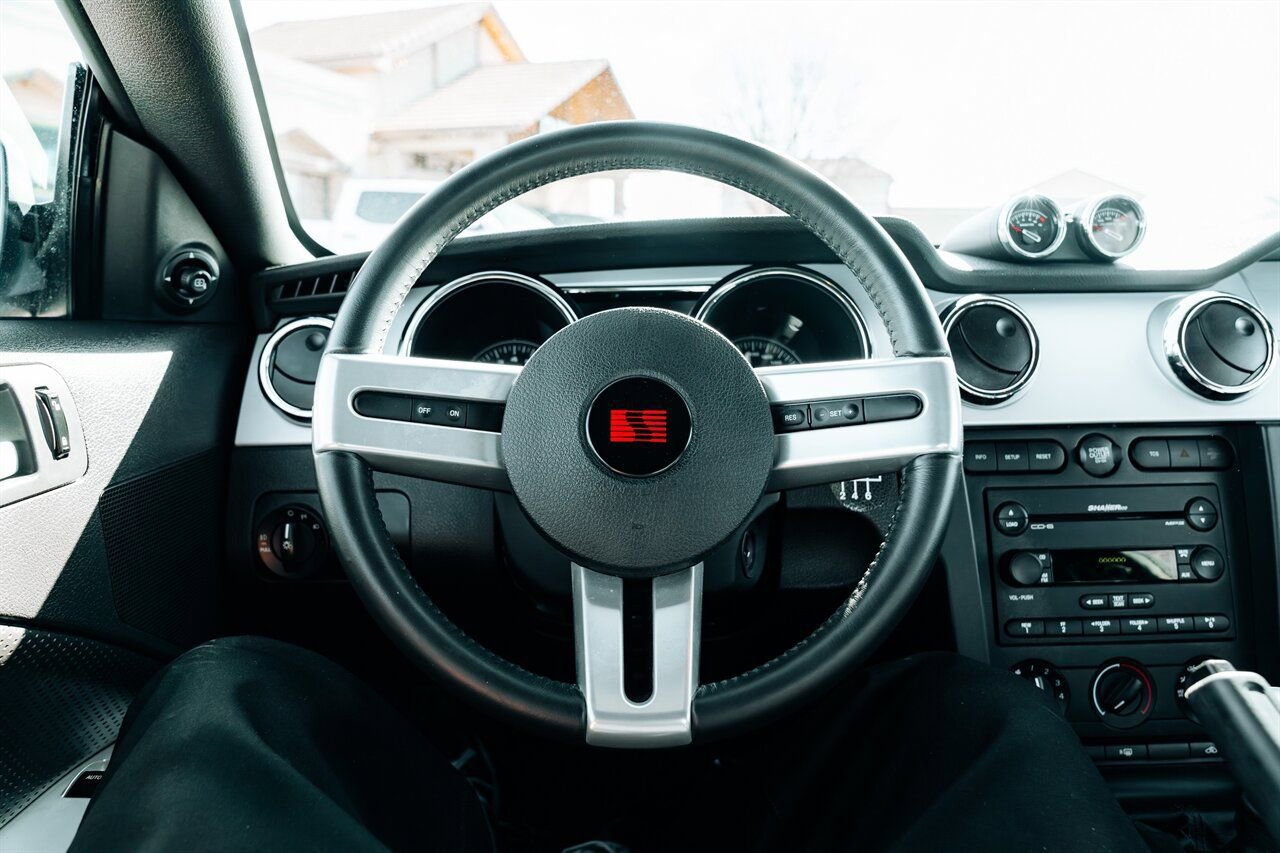 Used 2007 Ford Mustang GT Premium image 32