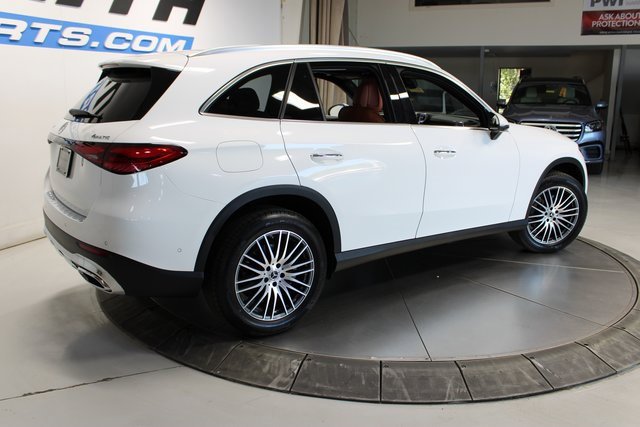 Used 2023 Mercedes-Benz GLC 300 4MATIC w/ Pinnacle Trim Package image 6