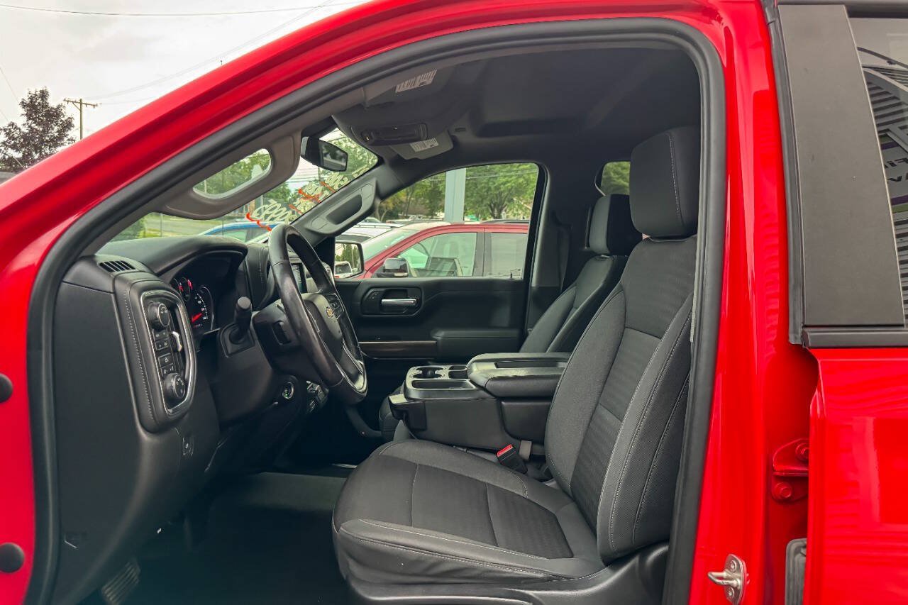 Used 2021 Chevrolet Silverado 1500 LT w/ LPO, Dark Essentials Package AWD/4WD image 22