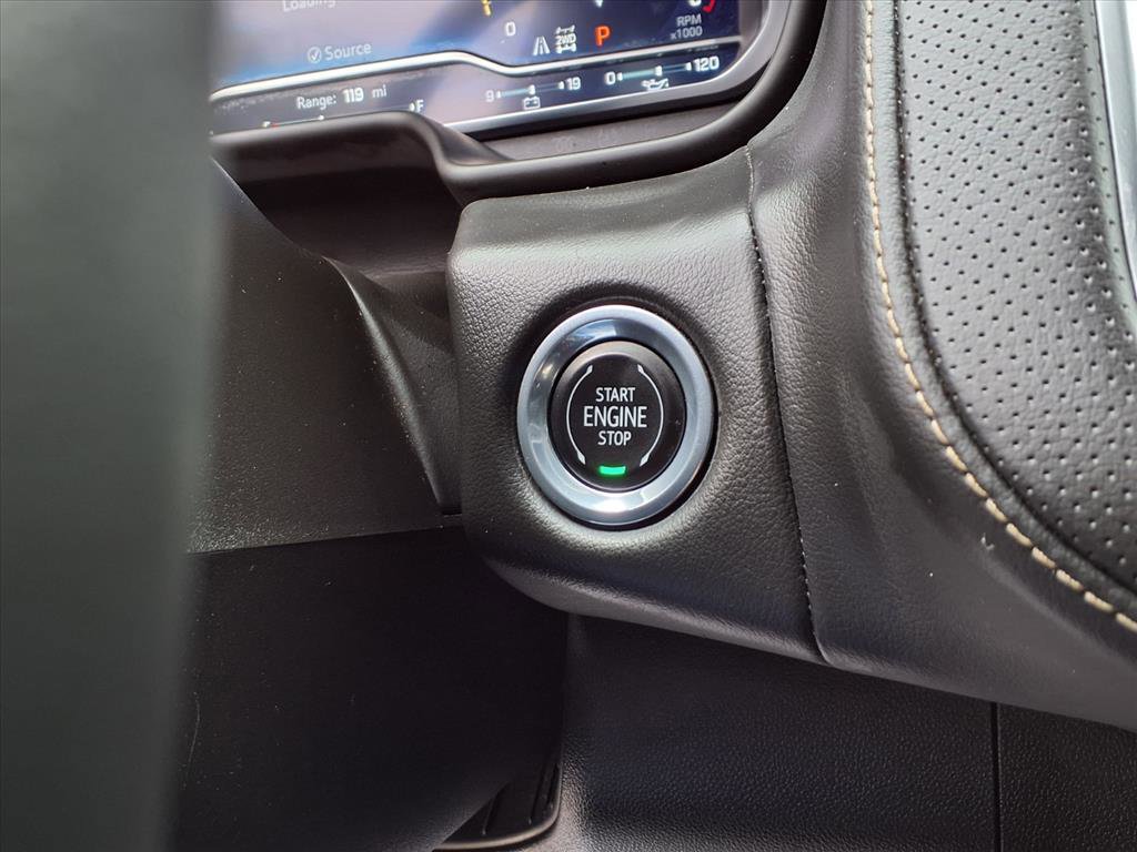 Used 2023 Chevrolet Suburban Premier image 12