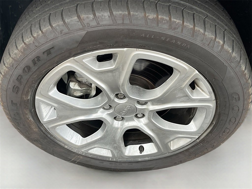 Used 2022 Jeep Renegade Limited image 31