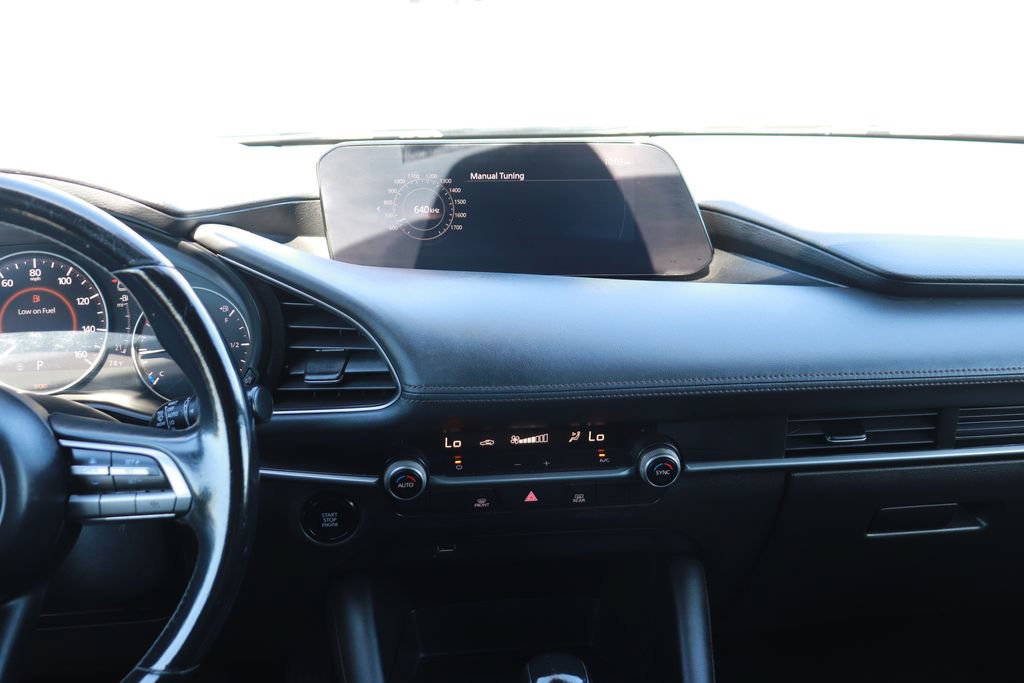 Used 2020 MAZDA MAZDA3 Hatchback FWD image 16