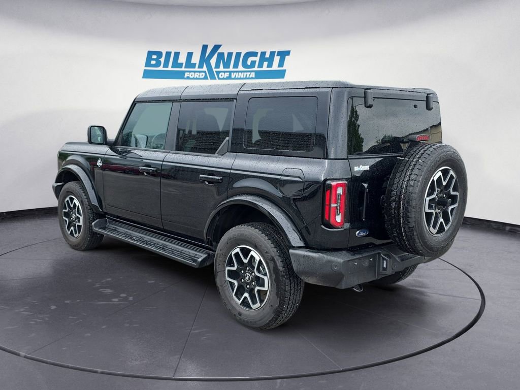 Used 2025 Ford Bronco Outer Banks AWD/4WD image 3