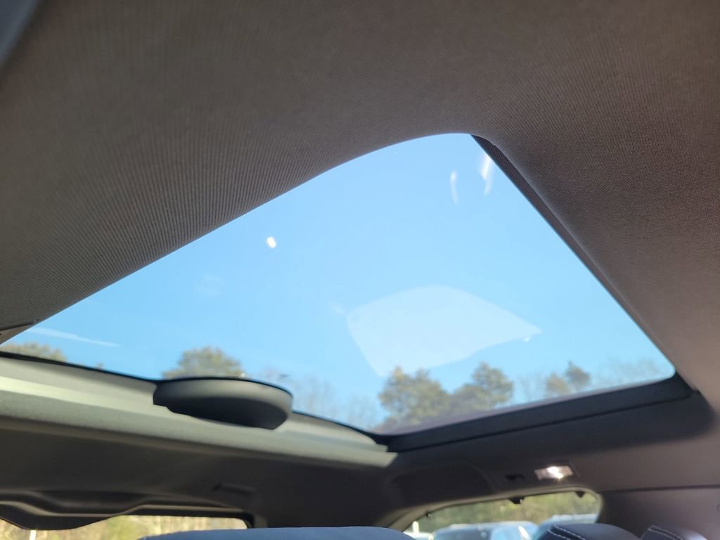 New 2024 Land Rover Discovery Metropolitan Edition image 28