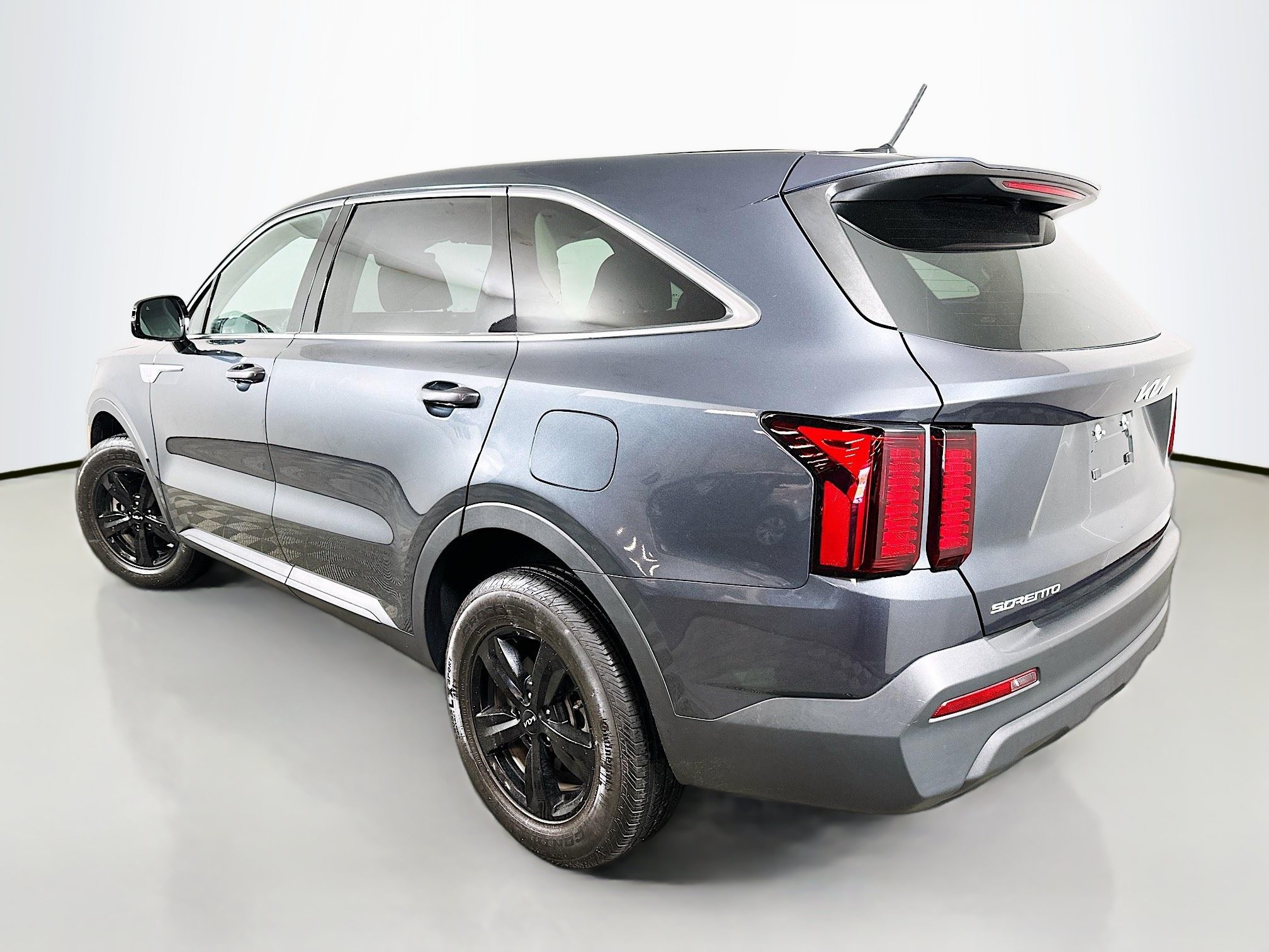 Certified 2023 Kia Sorento LX AWD/4WD image 5