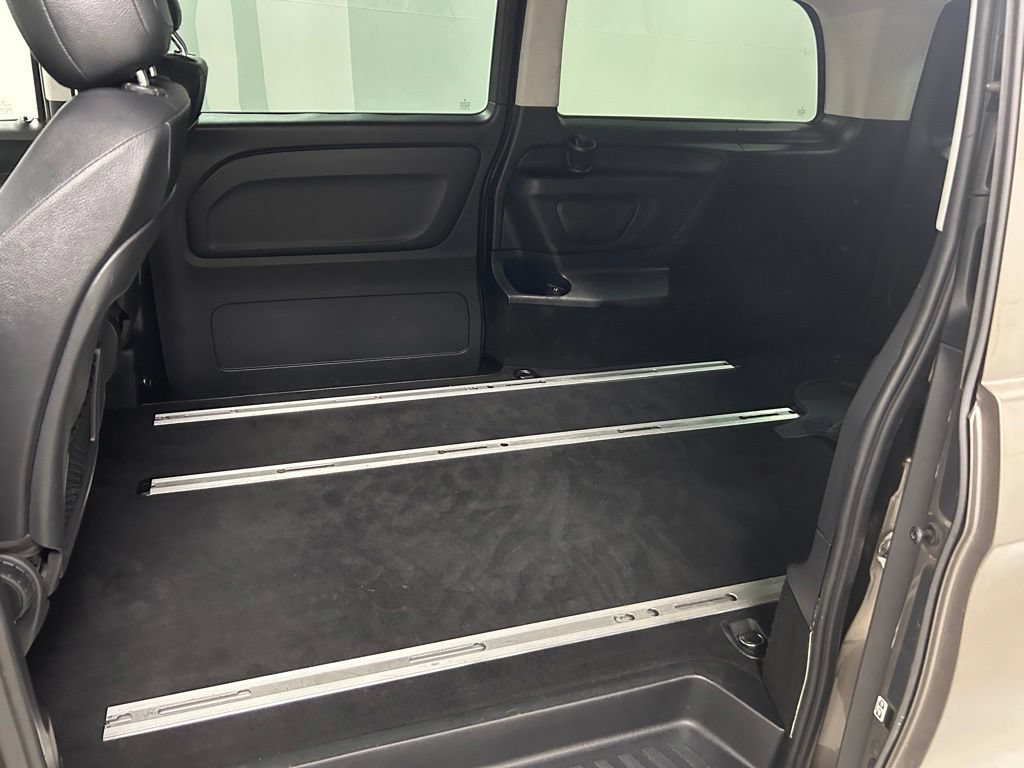 Used 2016 Mercedes-Benz Metris Passenger image 15